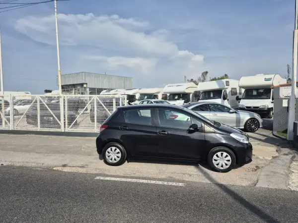 Toyota Yaris 2012 - 8900 EUR, 148050 km - AUTO.MOTO.pt - 148050km - foto 2 de 30