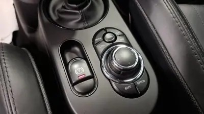 MINI Electric 2021 - 20500 EUR, 73589 km - AUTO.MOTO.pt - 73589km - foto 32 de 48