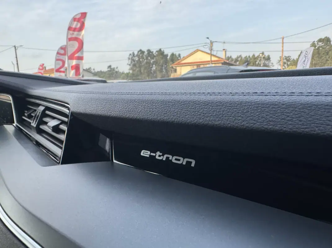 Audi e-tron Sportback 2020 - 28900 EUR, 102000 km - AUTO.MOTO.pt - 102000km - foto 49 de 54