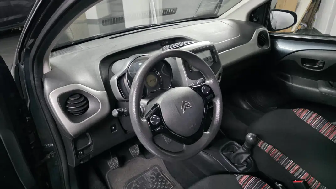 Citroën C1 2016 - 8990 EUR, 84000 km - AUTO.MOTO.pt - 84000km - foto 5 de 25