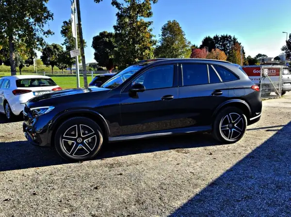 Mercedes-Benz GLC 400 2024 - 69990 EUR, 25400 km - AUTO.MOTO.pt - 25400km - foto 8 de 35