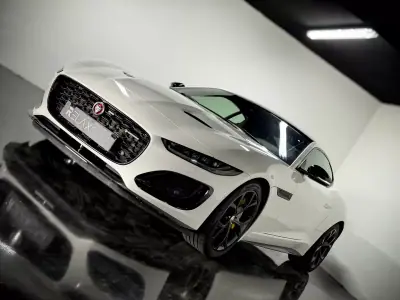 Jaguar F-Type 2020 - 52500 EUR, 77800 km - AUTO.MOTO.pt - 77800km - foto 6 de 27