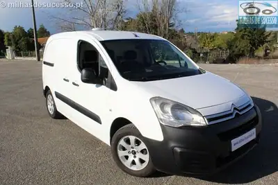 Citroën BERLINGO 1.6 BLUE HDI (Fibrada) 3L 100 CV 2018 - 10500 EUR, 186000 km - AUTO.MOTO.pt - 186000km - foto 11 de 18