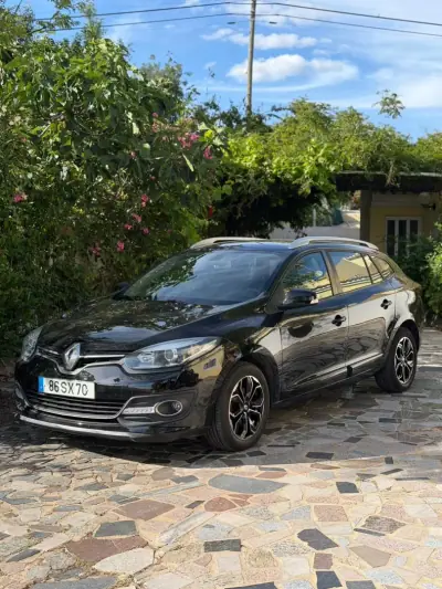 Renault Mégane 2014 - 9900 EUR, 97675 km - AUTO.MOTO.pt - 97675km - foto 2 de 9