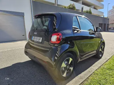 Smart Fortwo Cabrio 2021 - 12750 EUR, 42000 km - AUTO.MOTO.pt - 42000km - foto 4 de 10
