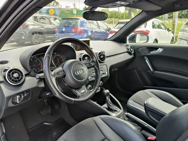 Audi A1 2012 - 11990 EUR, 155000 km - AUTO.MOTO.pt - 155000km - foto 16 de 29