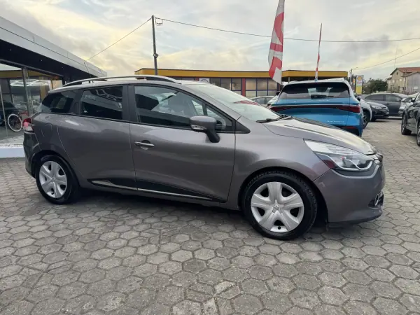 Renault Clio Sport Tourer 2015 - 8990 EUR, 211000 km - AUTO.MOTO.pt - 211000km - foto 5 de 33