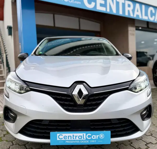 Renault Clio 2023 - 15450 EUR, 61000 km - AUTO.MOTO.pt - 61000km - foto 3 de 31