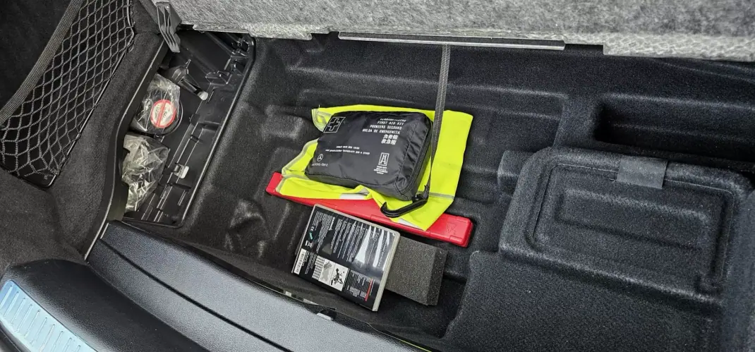 Mercedes-Benz GLC 220 2018 - 44500 EUR, 88000 km - AUTO.MOTO.pt - 88000km - foto 19 de 30