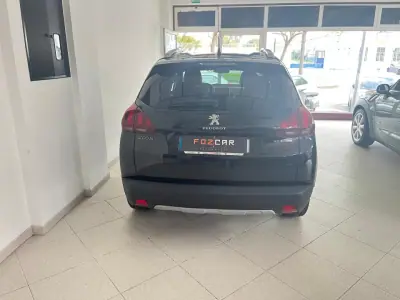 Peugeot 2008 2016 - 8950 EUR, 101636 km - AUTO.MOTO.pt - 101636km - foto 5 de 11