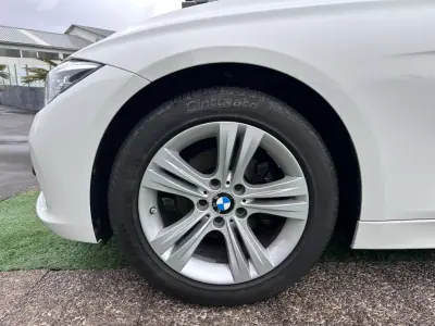 BMW 318 2016 - 14900 EUR, 160000 km - AUTO.MOTO.pt - 160000km - foto 21 de 59