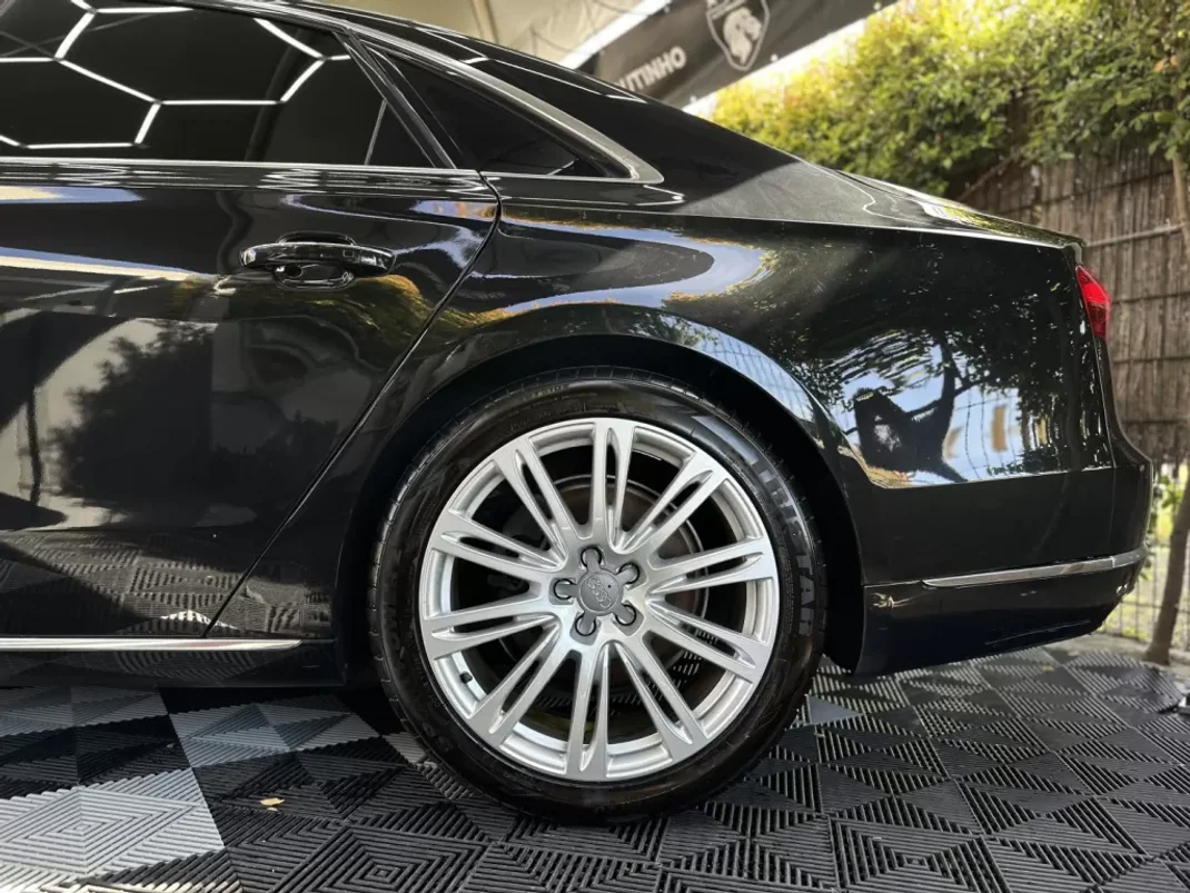 Audi A8 2016 - 39000 EUR, 170000 km - AUTO.MOTO.pt - 170000km - foto 4 de 53