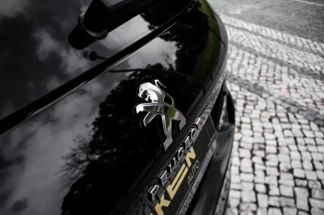 Peugeot 308 2020 - 17990 EUR, 142466 km - AUTO.MOTO.pt - 142466km - foto 10 de 45