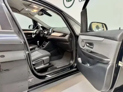 BMW 218 Gran Tourer 2018 - 14750 EUR, 148000 km - AUTO.MOTO.pt - 148000km - foto 47 de 54