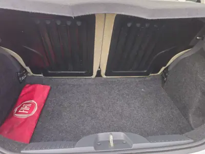 Fiat 500 2011 - 6500 EUR, 153000 km - AUTO.MOTO.pt - 153000km - foto 12 de 12