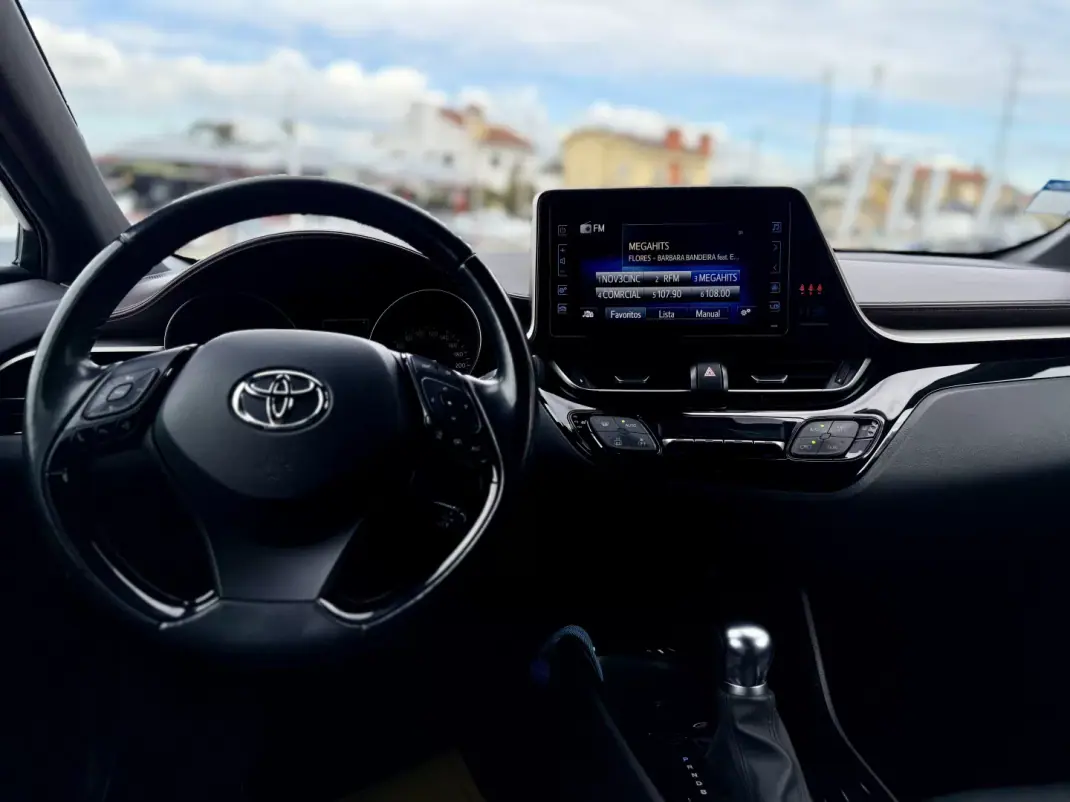 Toyota C-HR 2019 - 23950 EUR, 92000 km - 92000km - foto 15 de 25