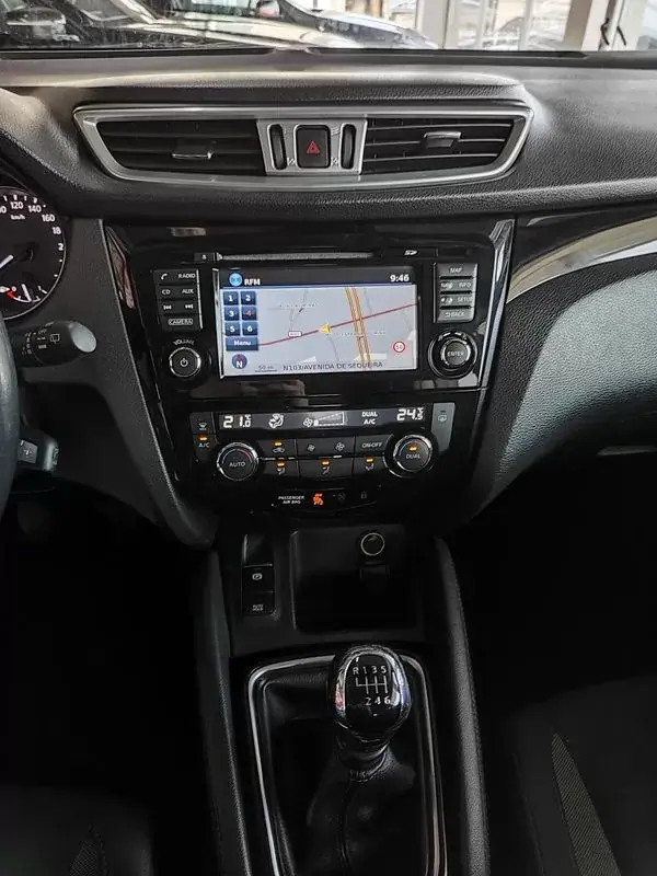 Nissan Qashqai 2017 - 15750 EUR, 155200 km - AUTO.MOTO.pt - 155200km - foto 32 de 37