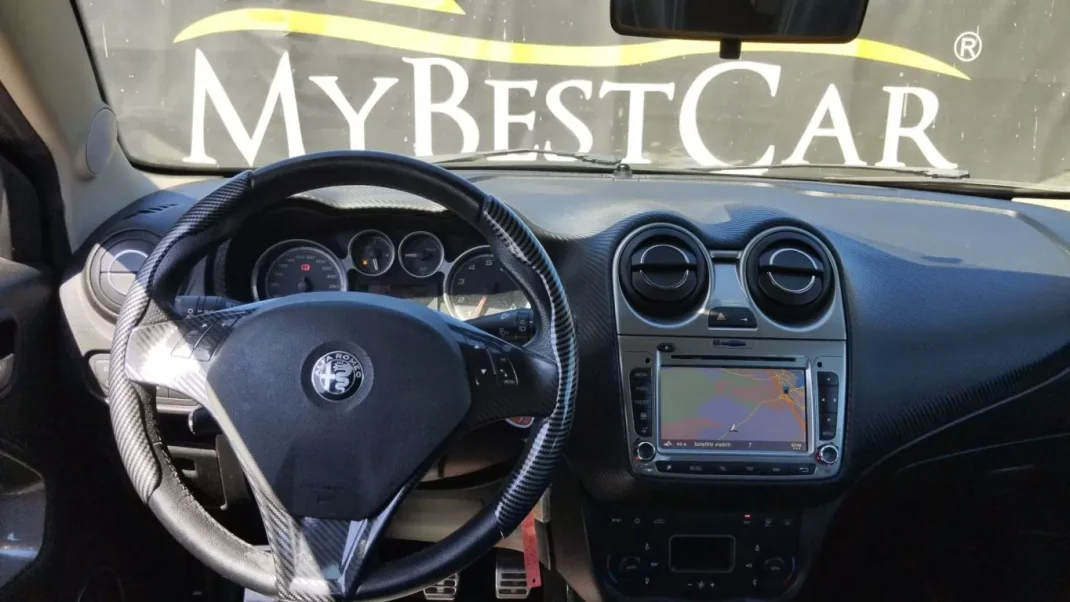 Alfa Romeo MiTo 2009 - 8900 EUR, 154158 km - AUTO.MOTO.pt - 154158km - foto 9 de 9