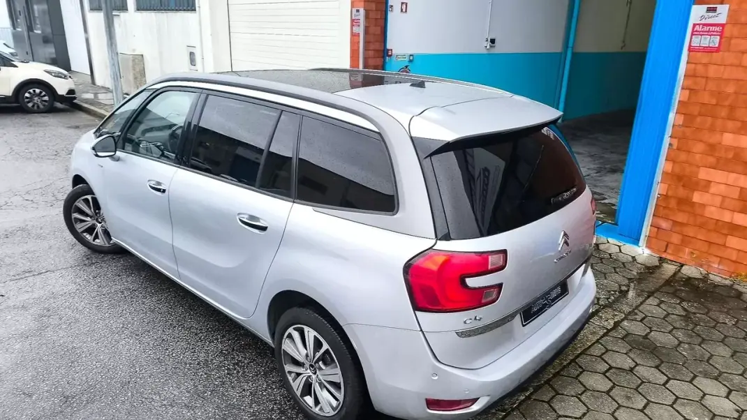 Citroën C4 Grand Picasso 2016 - 10900 EUR, 144000 km - AUTO.MOTO.pt - 144000km - foto 9 de 14