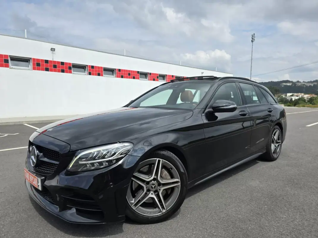 Mercedes-Benz C 300 2019 - 28490 EUR, 230000 km - AUTO.MOTO.pt - 230000km - foto 1 de 17