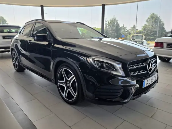 Mercedes-Benz GLA 200 2017 - 20990 EUR, 188564 km - AUTO.MOTO.pt - 188564km - foto 3 de 24