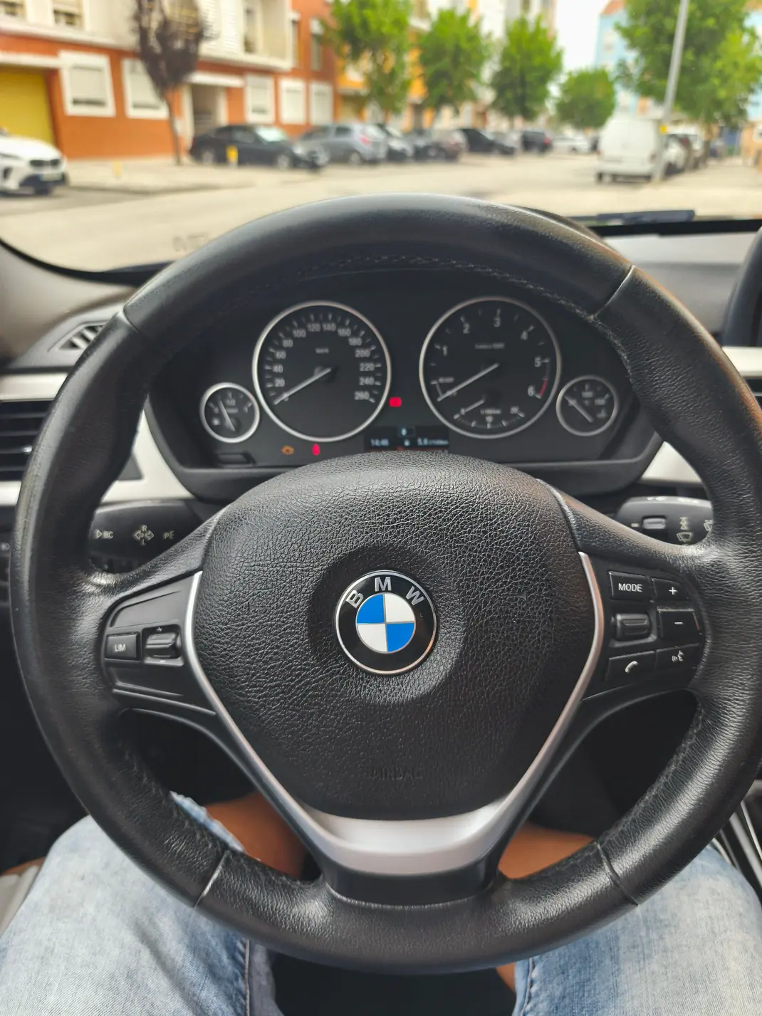 BMW 316 2014 - 13900 EUR, 280000 km - 280000km - foto 5 de 15