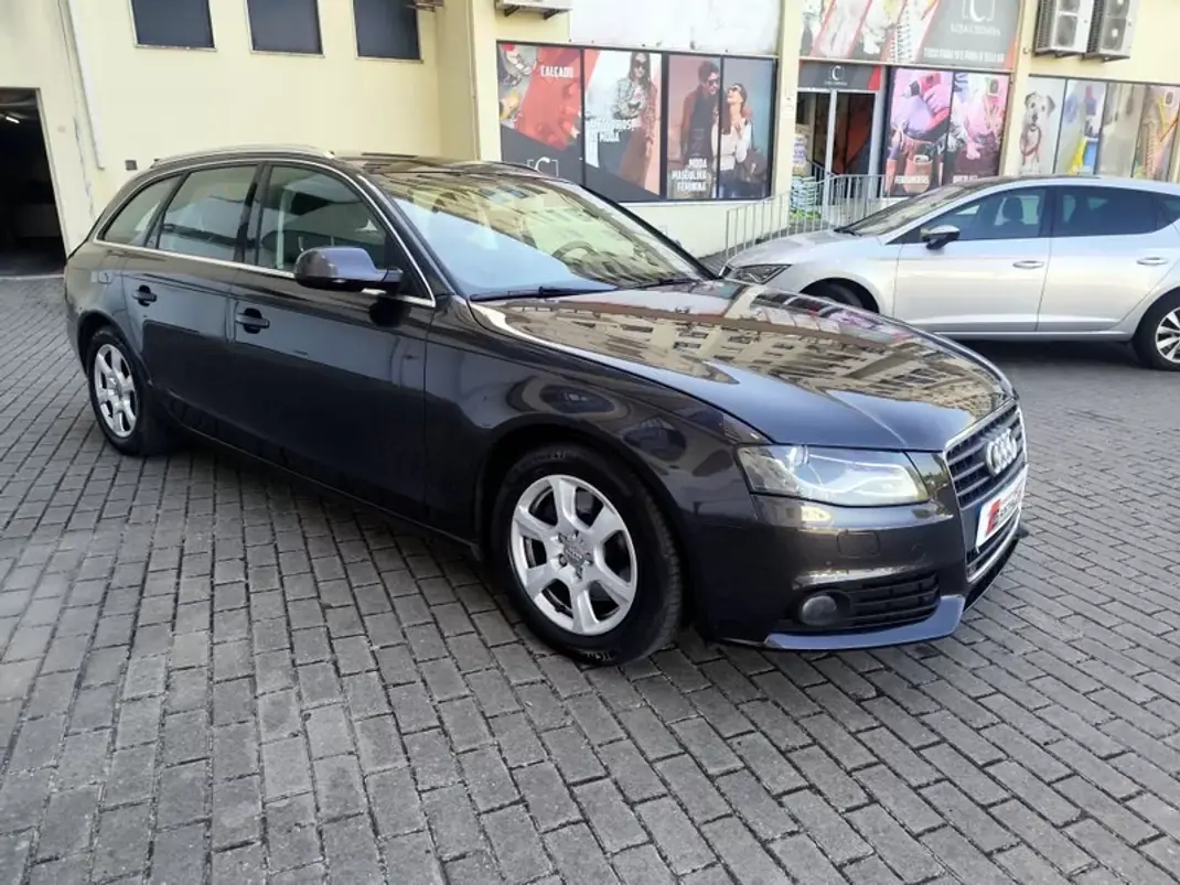 Audi A4 Avant 2010 - 10980 EUR, 243000 km - 243000km - foto 15 de 33