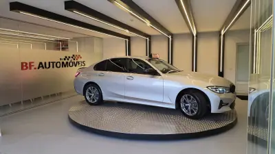 BMW 318 2020 - 21500 EUR, 264805 km - AUTO.MOTO.pt - 264805km - foto 9 de 62