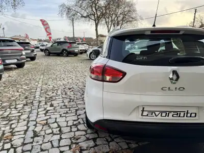 Renault Clio Sport Tourer 2015 - 8750 EUR, 190000 km - AUTO.MOTO.pt - 190000km - foto 27 de 35