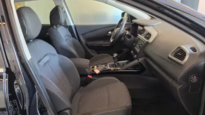 Renault Kadjar 2018 - 15500 EUR, 107700 km - AUTO.MOTO.pt - 107700km - foto 53 de 56