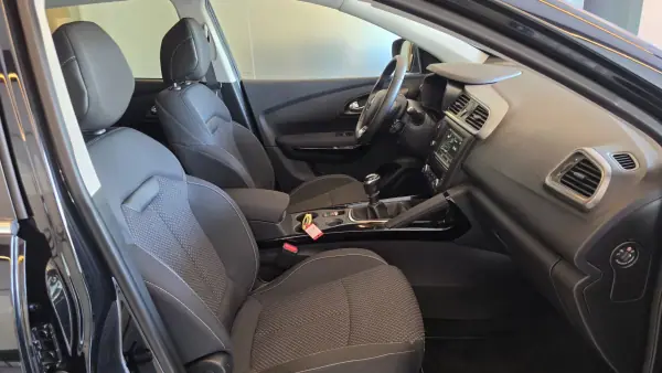 Renault Kadjar 2018 - 15500 EUR, 107700 km - AUTO.MOTO.pt - 107700km - foto 53 de 56