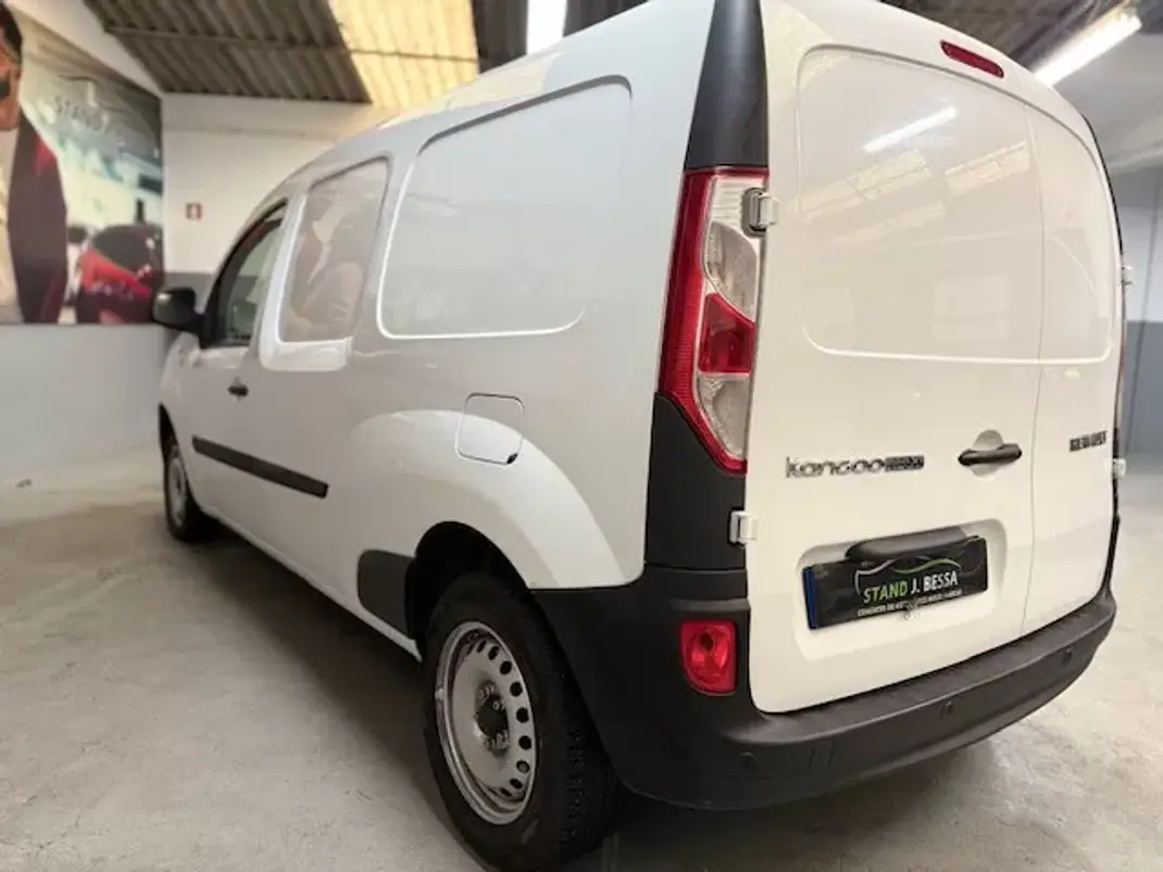 Renault Kangoo 2018 - 12250 EUR, 184400 km - AUTO.MOTO.pt - 184400km - foto 5 de 15