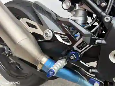 BMW M 1000 R 2023 — foto 5 de 20