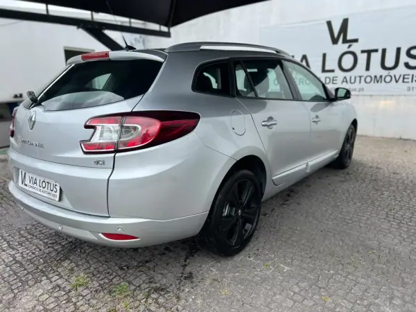 Renault Mégane Break 2012 - 4500 EUR, 299771 km - AUTO.MOTO.pt - 299771km - foto 7 de 11