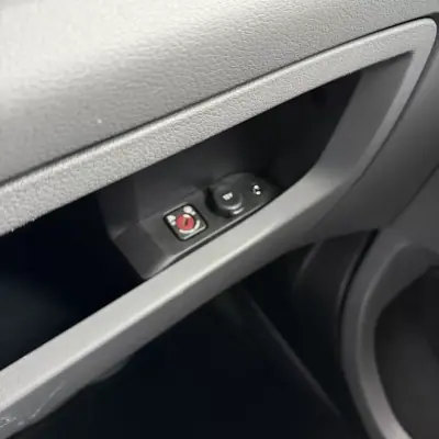 Peugeot Expert 2016 - 12990 EUR, 180000 km - AUTO.MOTO.pt - 180000km - foto 18 de 27