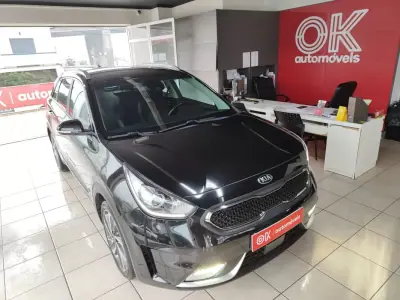 Kia Niro 2019 - 17250 EUR, 51300 km - AUTO.MOTO.pt - 51300km - foto 2 de 34