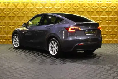 Tesla Model Y 2021 - 32240 EUR, 132000 km - AUTO.MOTO.pt - 132000km - foto 15 de 38