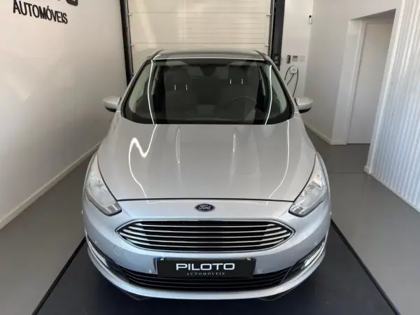 Ford C-Max 2015 - 12990 EUR, 69603 km - AUTO.MOTO.pt - 69603km - foto 3 de 32