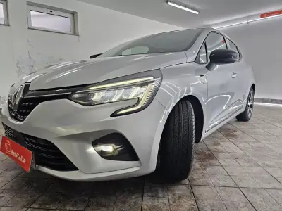 Renault Clio 2022 - 13850 EUR, 153048 km - AUTO.MOTO.pt - 153048km - foto 8 de 17