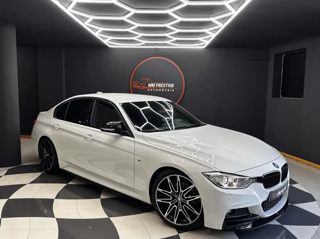 BMW 320 2014 - 18990 EUR, 218000 km - AUTO.MOTO.pt - 218000km - foto 11 de 44