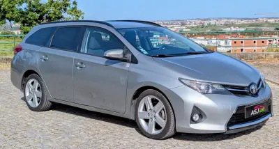 Toyota Auris Touring Sports 2014 - 8250 EUR, 285890 km - AUTO.MOTO.pt - 285890km - foto 5 de 21