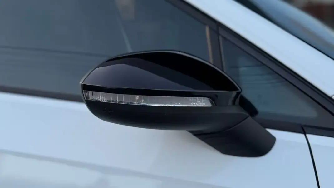 Volkswagen Golf 2021 - 39900 EUR, 55600 km - AUTO.MOTO.pt - 55600km - foto 20 de 26