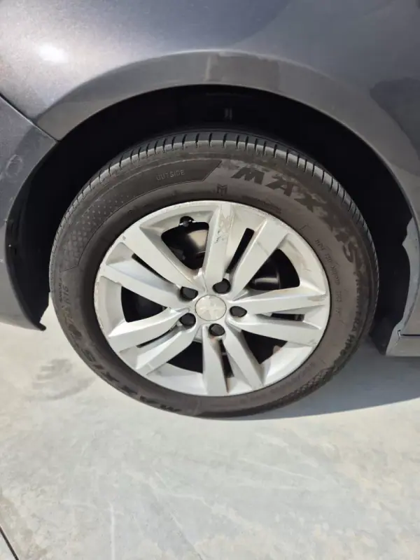 Peugeot 308 SW 2018 - 10500 EUR, 261000 km - 261000km - foto 33 de 38