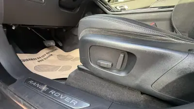 Land Rover Range Rover Velar 2018 - 26990 EUR, 179000 km - 179000km - foto 30 de 39