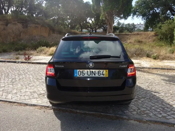Skoda Fabia Break 2018 - 8900 EUR, 84000 km - AUTO.MOTO.pt - 84000km - foto 5 de 17