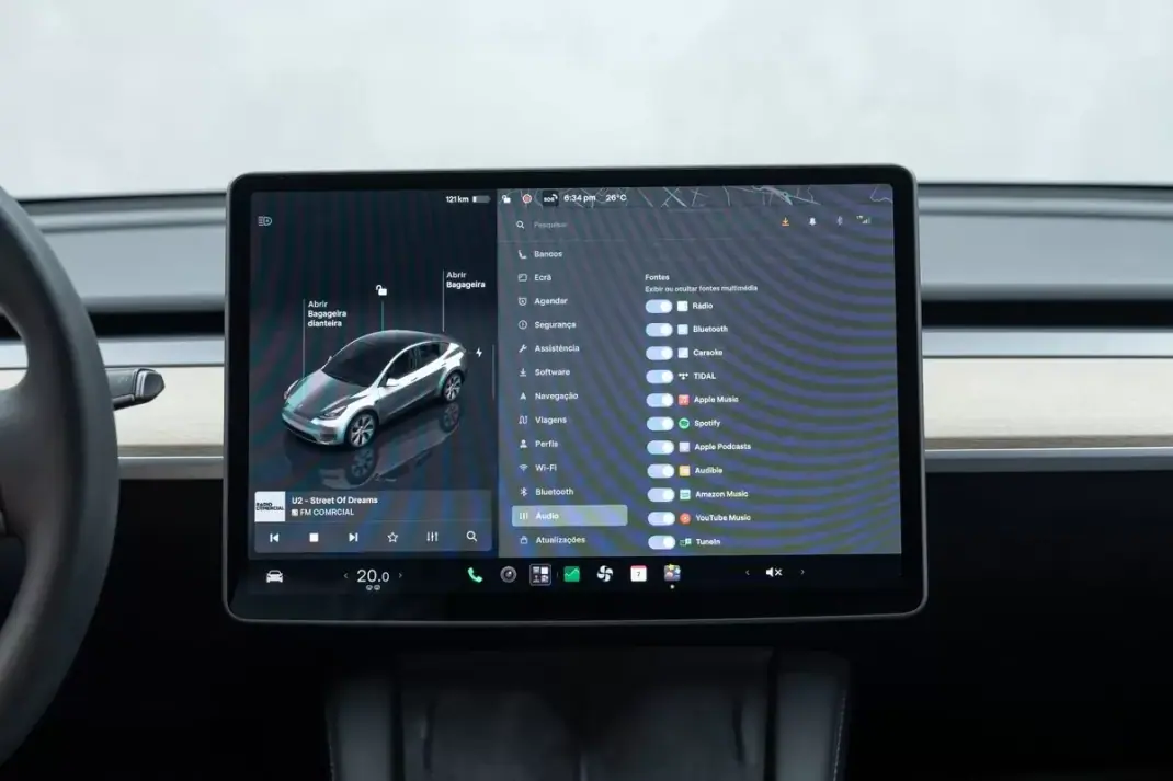 Tesla Model Y 2023 - 35950 EUR, 57000 km - 57000km - foto 43 de 49