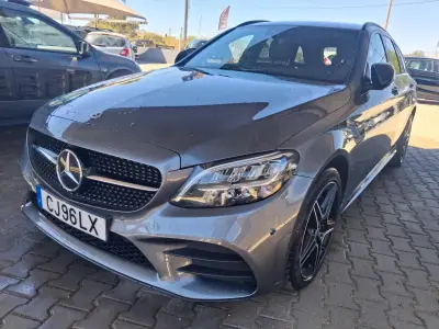 Mercedes-Benz C 300 2020 - 27900 EUR, 107000 km - AUTO.MOTO.pt - 107000km - foto 2 de 11