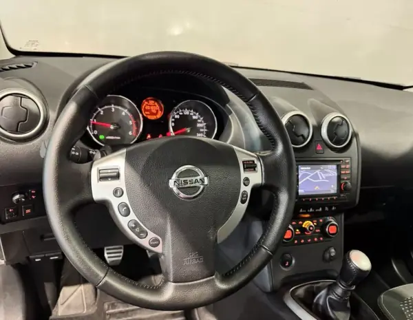 Nissan Qashqai 2009 - 8990 EUR, 201855 km - AUTO.MOTO.pt - 201855km - foto 19 de 31
