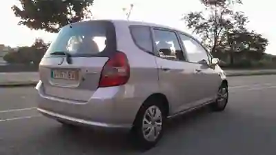Honda Jazz 2002 - 2900 EUR, 350000 km - foto 3 de 6