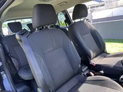 Ford B-Max 2017 - 9900 EUR, 130000 km - AUTO.MOTO.pt - 130000km - foto 33 de 53